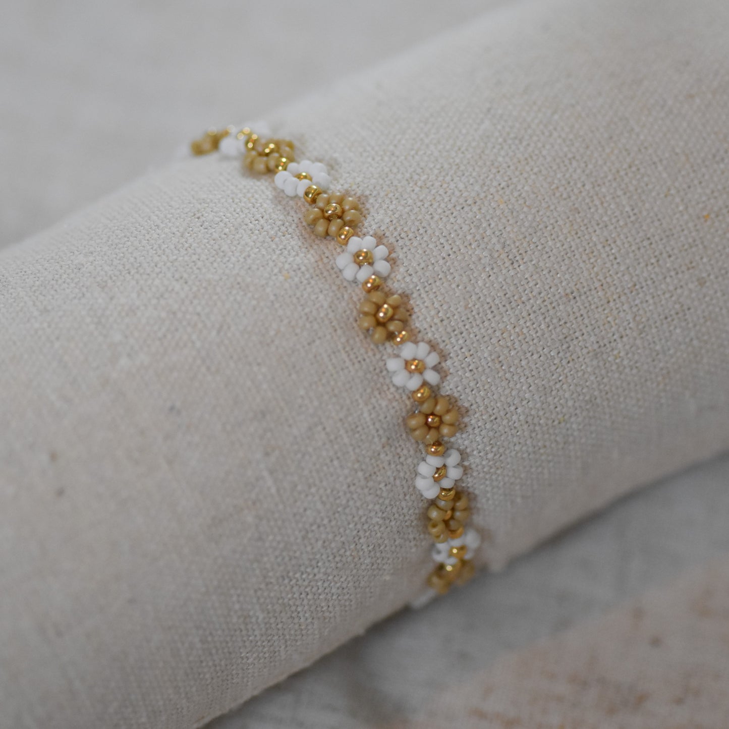 Kralenarmband Emma wit